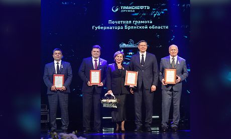 Работники нефтяной и газовой промышленности отмечают профессиональный праздник Работники нефтяной и газовой промышленности отмечают профессиональный праздник